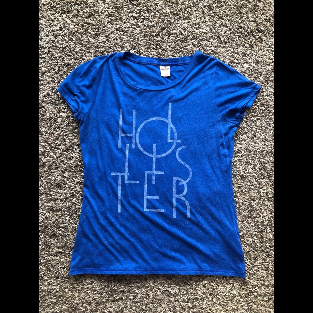 Hollister T-shirt!
